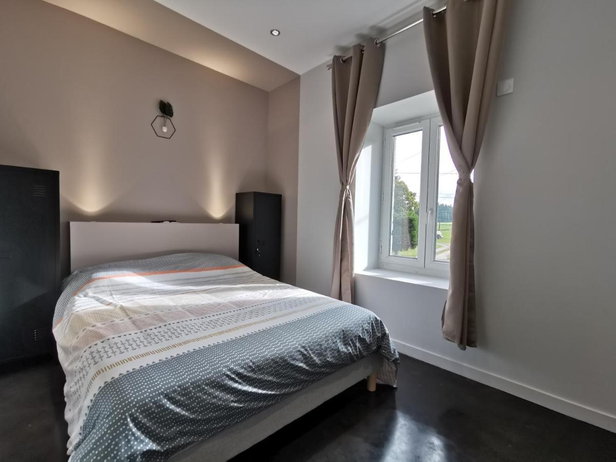 La Bonne Adresse Hotell Sainte-Sigolene Exteriör bild